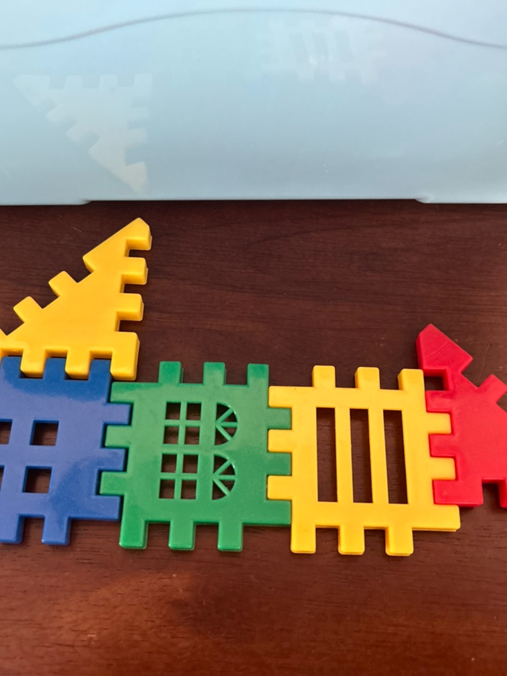 Interlocking Building Tiles - Multicolor Kids Toy Set (Blue, Yellow, Green, Red)